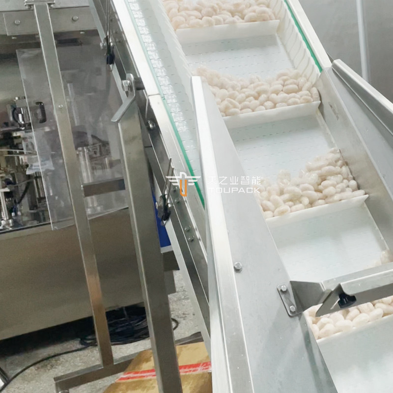 Macchina automatica per l'insacchettamento di popcorn di pollo multifunzione a forma irregolare, busta stand-up, doypack per carne di maiale congelata