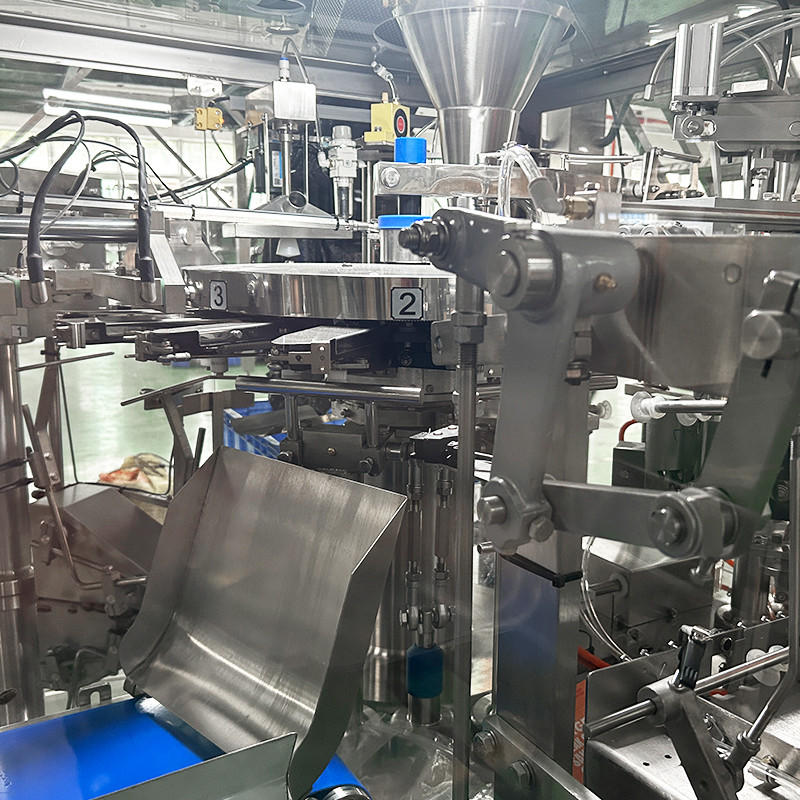 Macchina automatica per l'insacchettamento di popcorn di pollo multifunzione a forma irregolare, busta stand-up, doypack per carne di maiale congelata