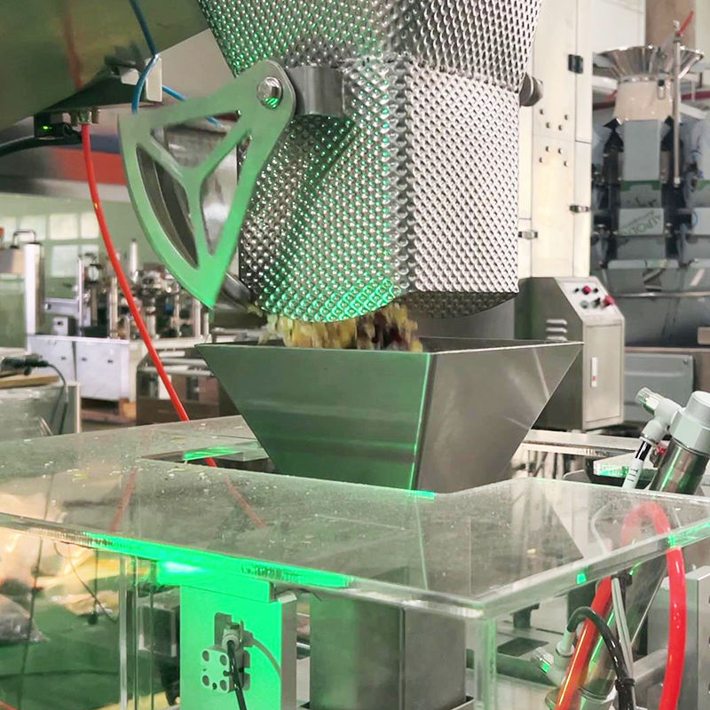 Macchina confezionatrice prefabbricata per mangimi per uccelli Macchina confezionatrice per cibo per cani cibo per gatti Attrezzatura per l'imballaggio di granulati multifunzionale Pesatrice a più teste