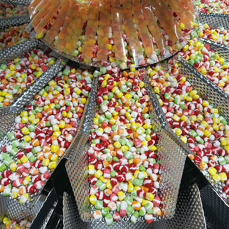 200g 500g Granule Packing Machine Full Automatic VFFS Weighing Seal Bag Bag Packaging Candy Snack Nitrogen Packing Machine