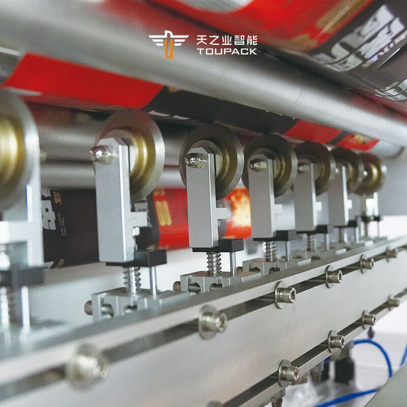 Macchina automatica multi-corsia per il confezionamento di bustine di succo di frutta da 50 ml 100 ml, ghiaccioli, gelatine, bastoncini e strisce