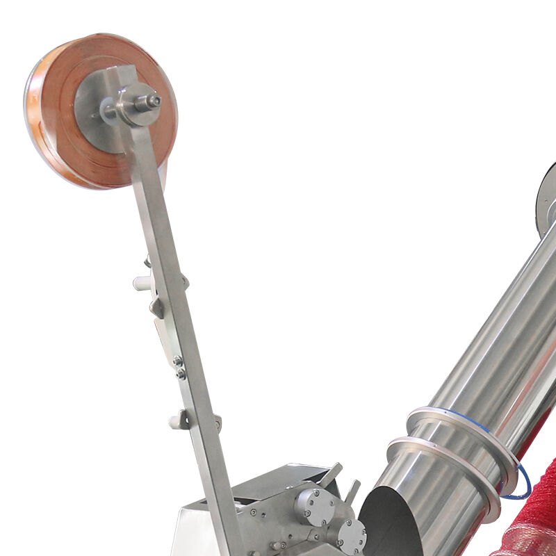Macchina automatica di taglio della rete Macchina di imballaggio della borsa a maglia per cipolle Patate Agrumi Frutti Avocado Mele Kiwi Pomodori e prodotti freschi