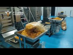 Soluzione di confezionamento di bastoncini di patate soffiate